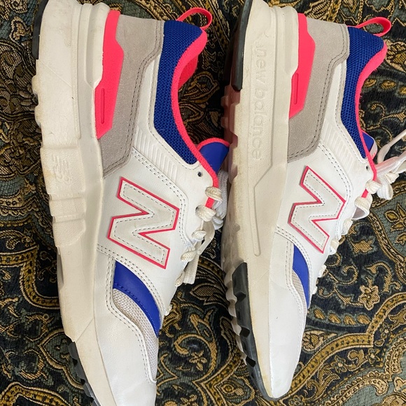 COPY - New Balance 997H Athletic Shoe - Picture 10 of 10